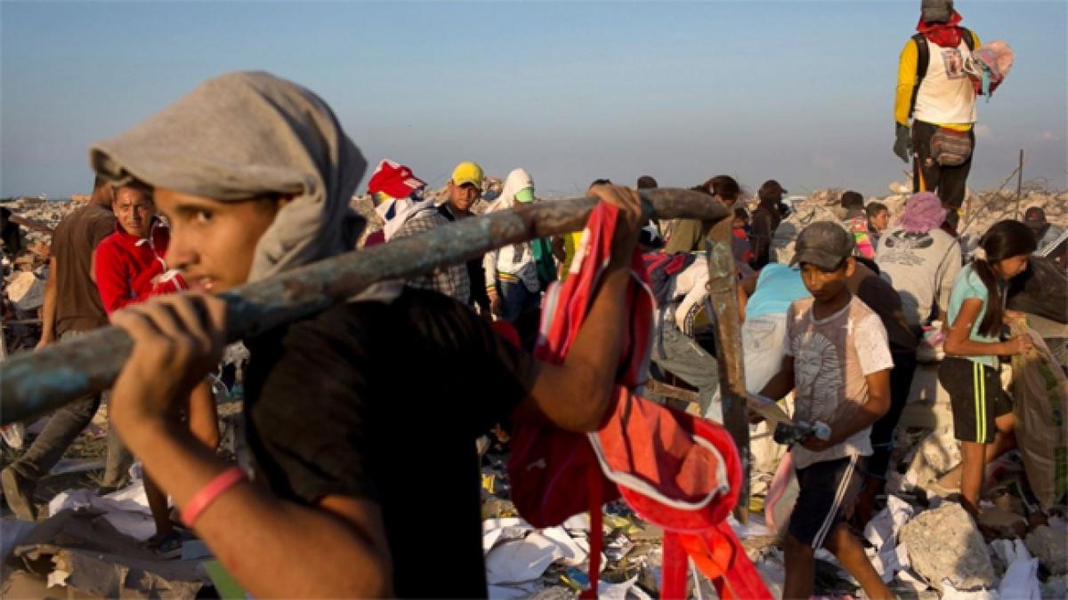 Ecuador quake toll rises to 587